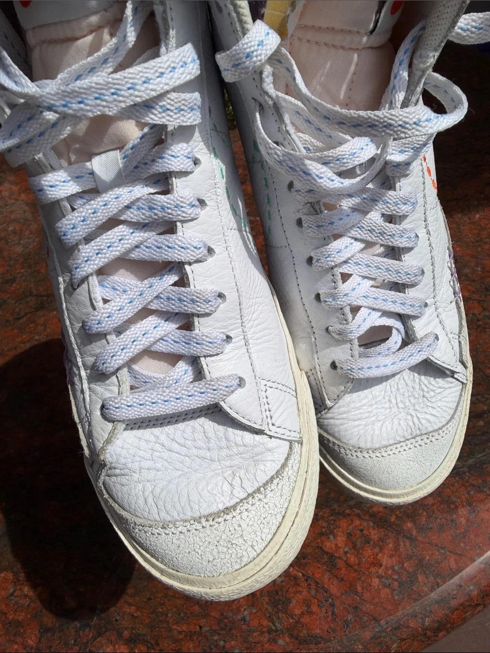 Nike 101 Womens 9/Mens or Boys 7 White High-Top Sneakers